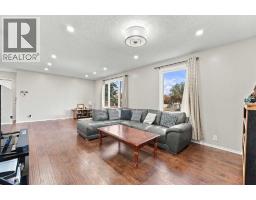 Kitchen - 95 Rundleson Way Ne, Calgary, AB T1Y3H7 Photo 6