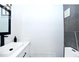 8 Hill Drive, Aurora, ON L4G3A6 Photo 25