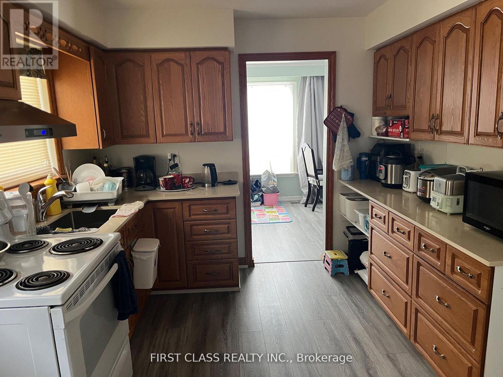 14 PRINGLE AVENUE - 4