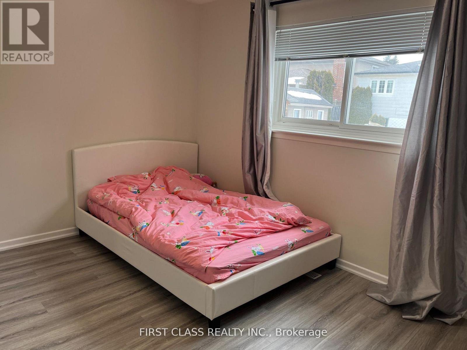 14 PRINGLE AVENUE - 5