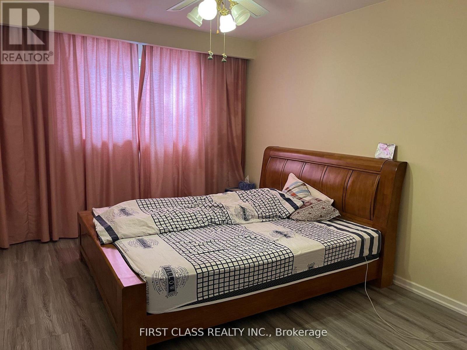 14 Pringle Avenue, Markham, ON photo 7