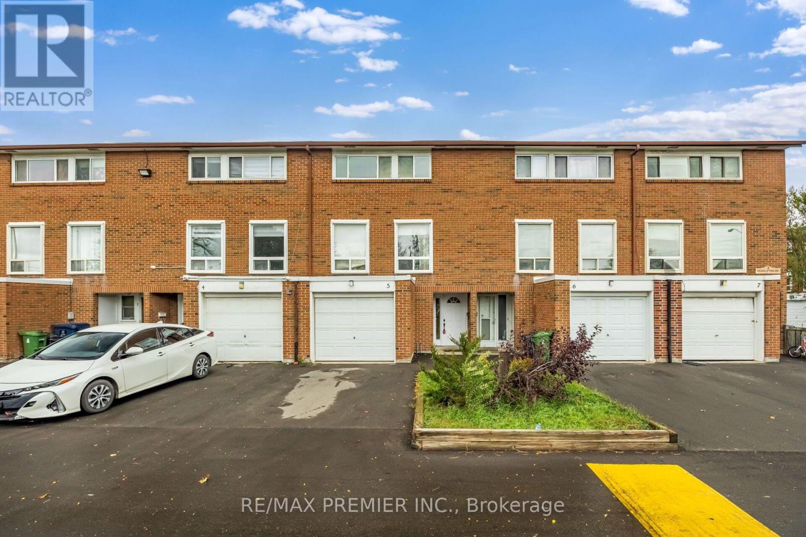#UNIT 5 3 KENDLETON DRIVE - 2