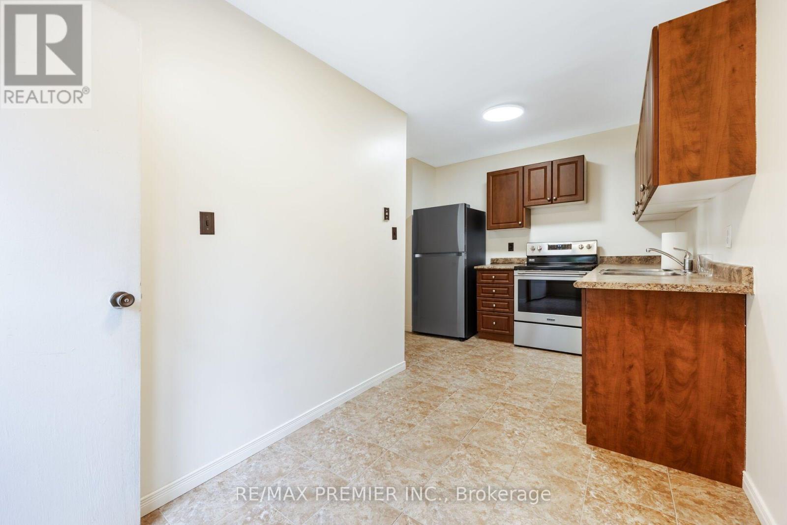 #UNIT 5 3 KENDLETON DRIVE - 24