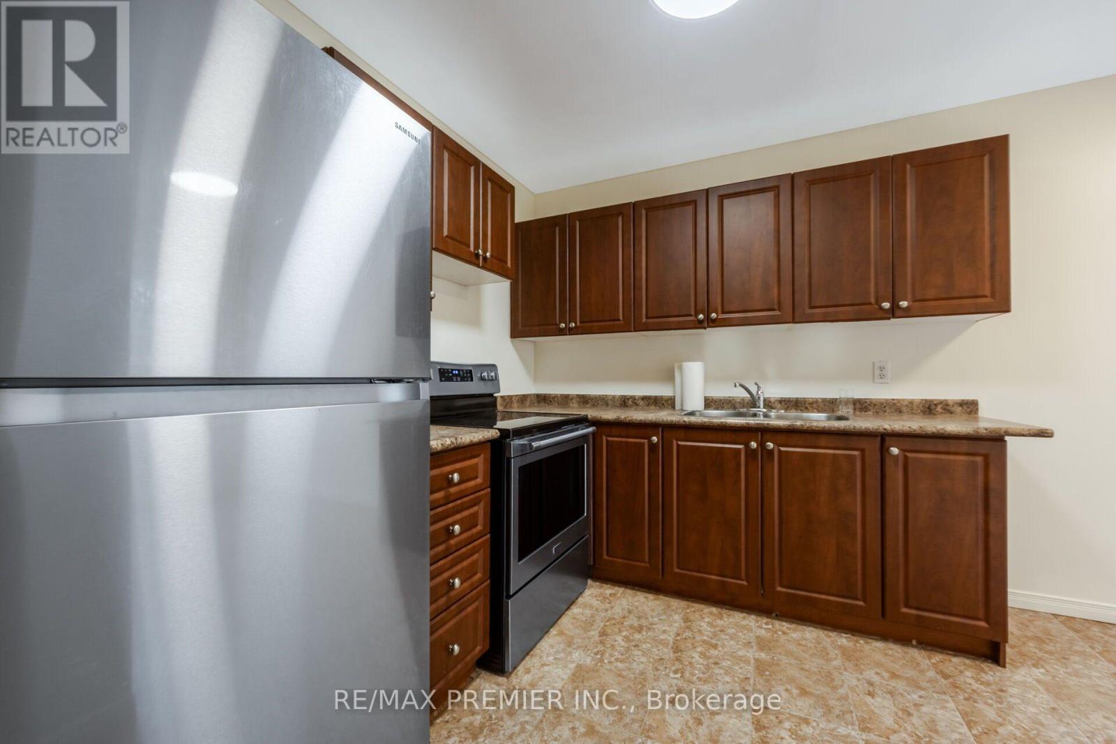 #UNIT 5 3 KENDLETON DRIVE - 25