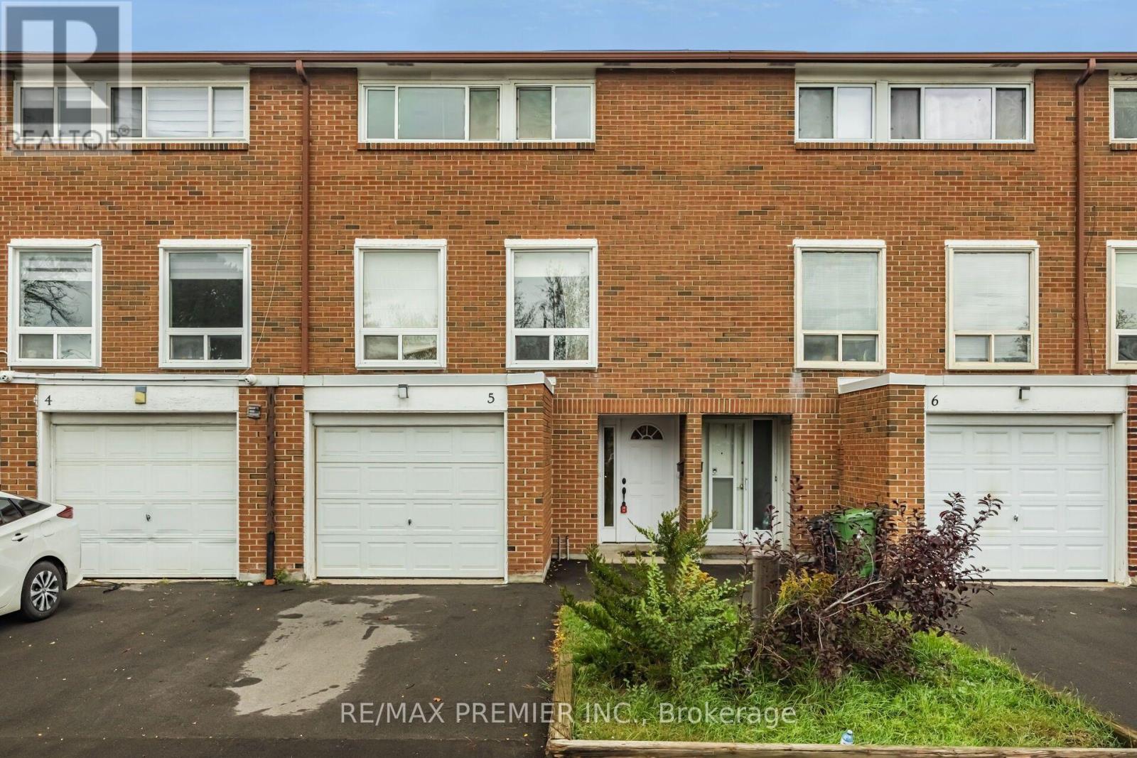 #UNIT 5 3 KENDLETON DRIVE - 3