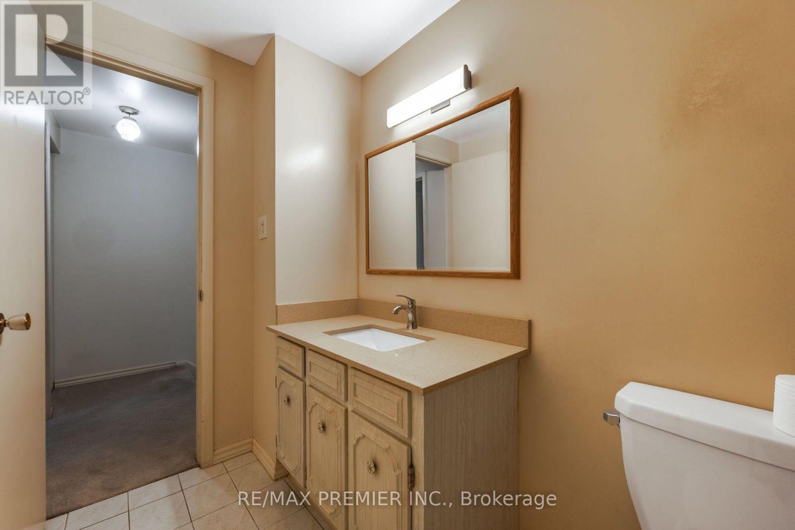 #UNIT 5 3 KENDLETON DRIVE - 43
