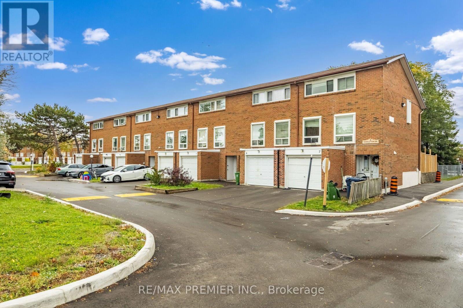 #UNIT 5 3 KENDLETON DRIVE - 9