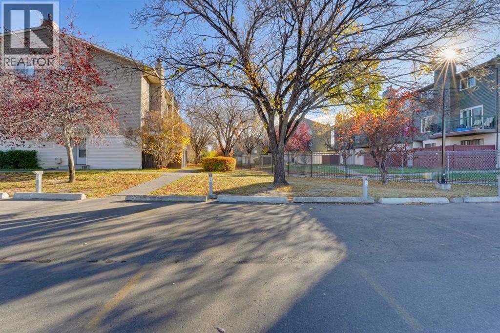 98, 2519 38 Street NE photo 3