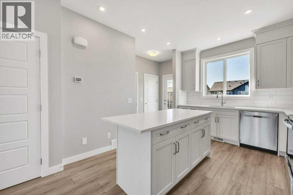 143 Amblefield Avenue NW photo 5