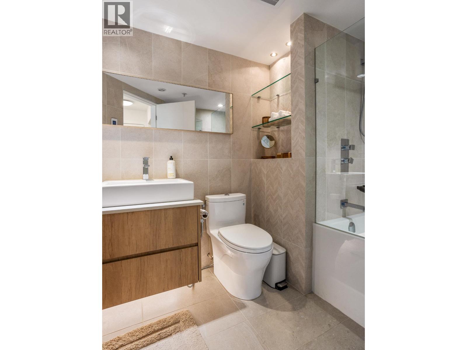 507 1201 MARINASIDE CRESCENT, Vancouver - Image 1