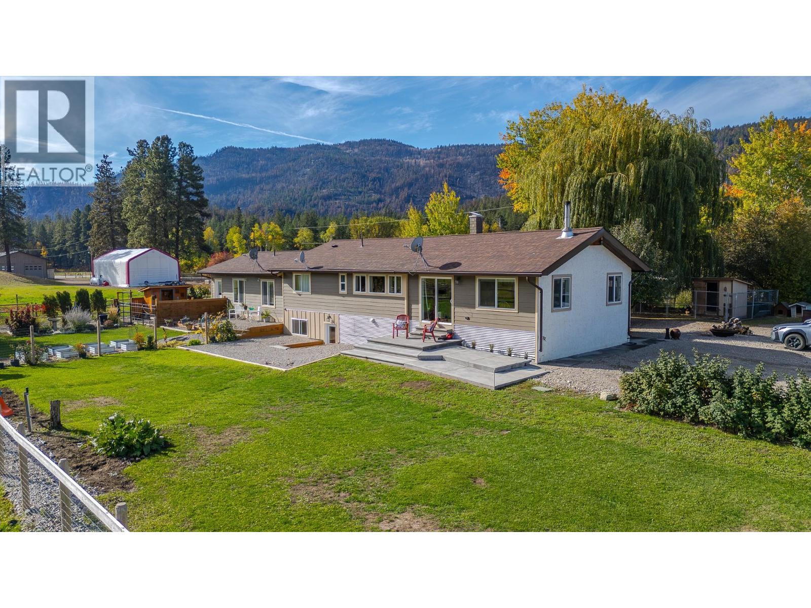 855 Fish Lake Road, Summerland