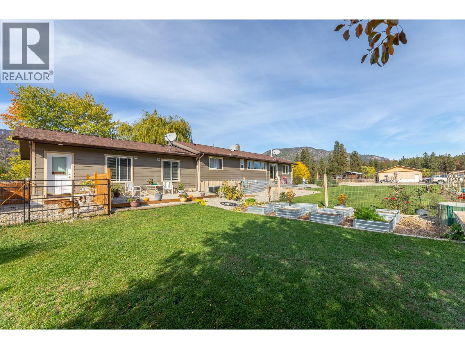 855 Fish Lake Road, Summerland