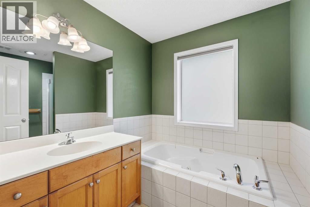 7 Royal Birch Green NW - photo 10