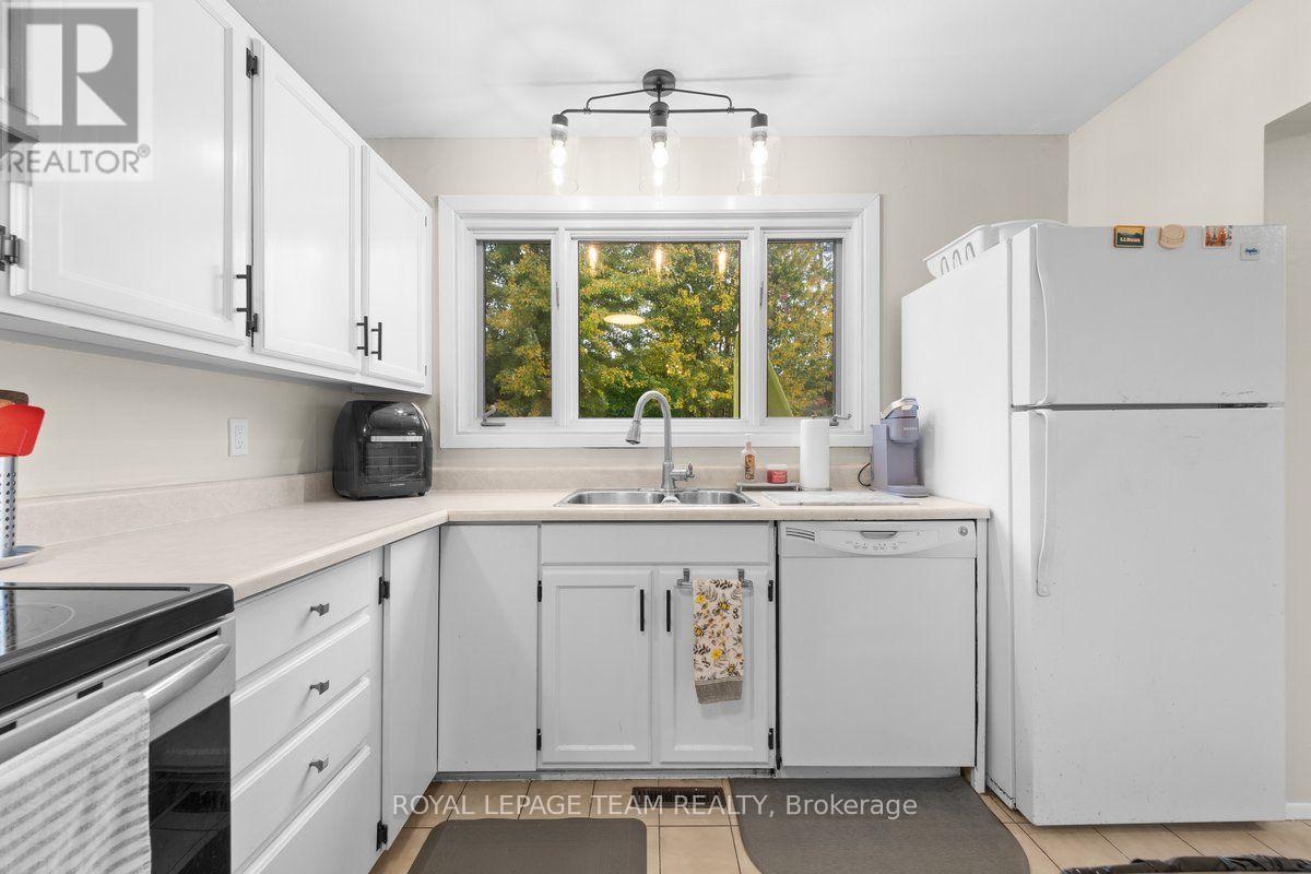 53 MEADOWBANK DRIVE, Ottawa — photo 12