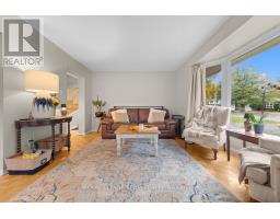 53 Meadowbank Drive, Ottawa, ON K2G0P1 Photo 6