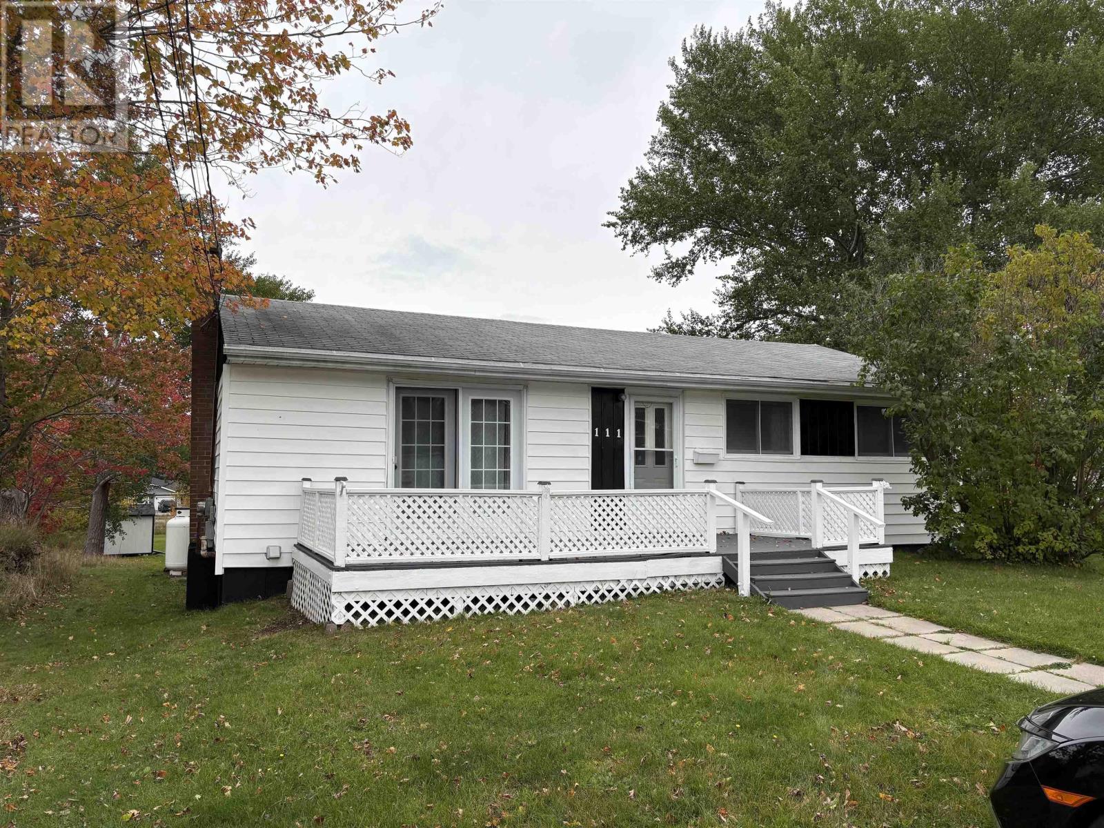 111 Greenhill Drive - 1