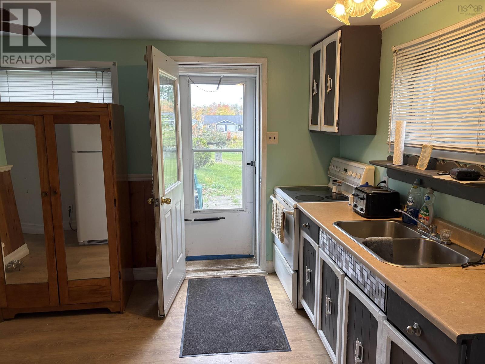 111 Greenhill Drive - 20