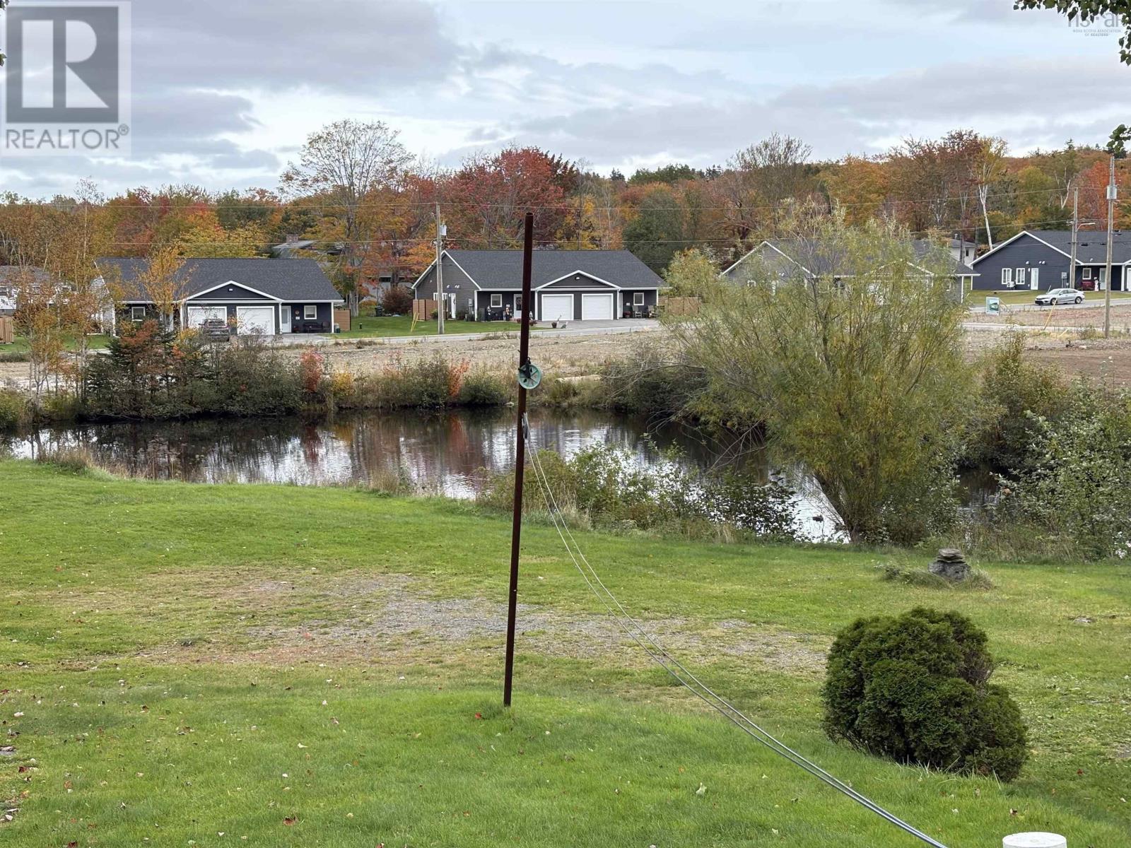 111 Greenhill Drive - 6