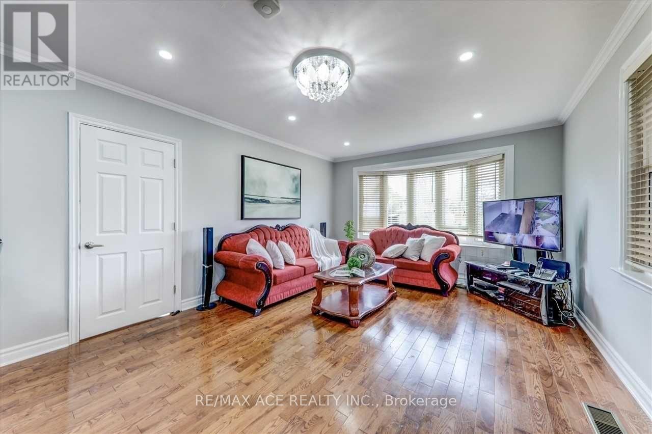 MAIN - 137 JANRAY DRIVE, Toronto (Woburn) — photo 2