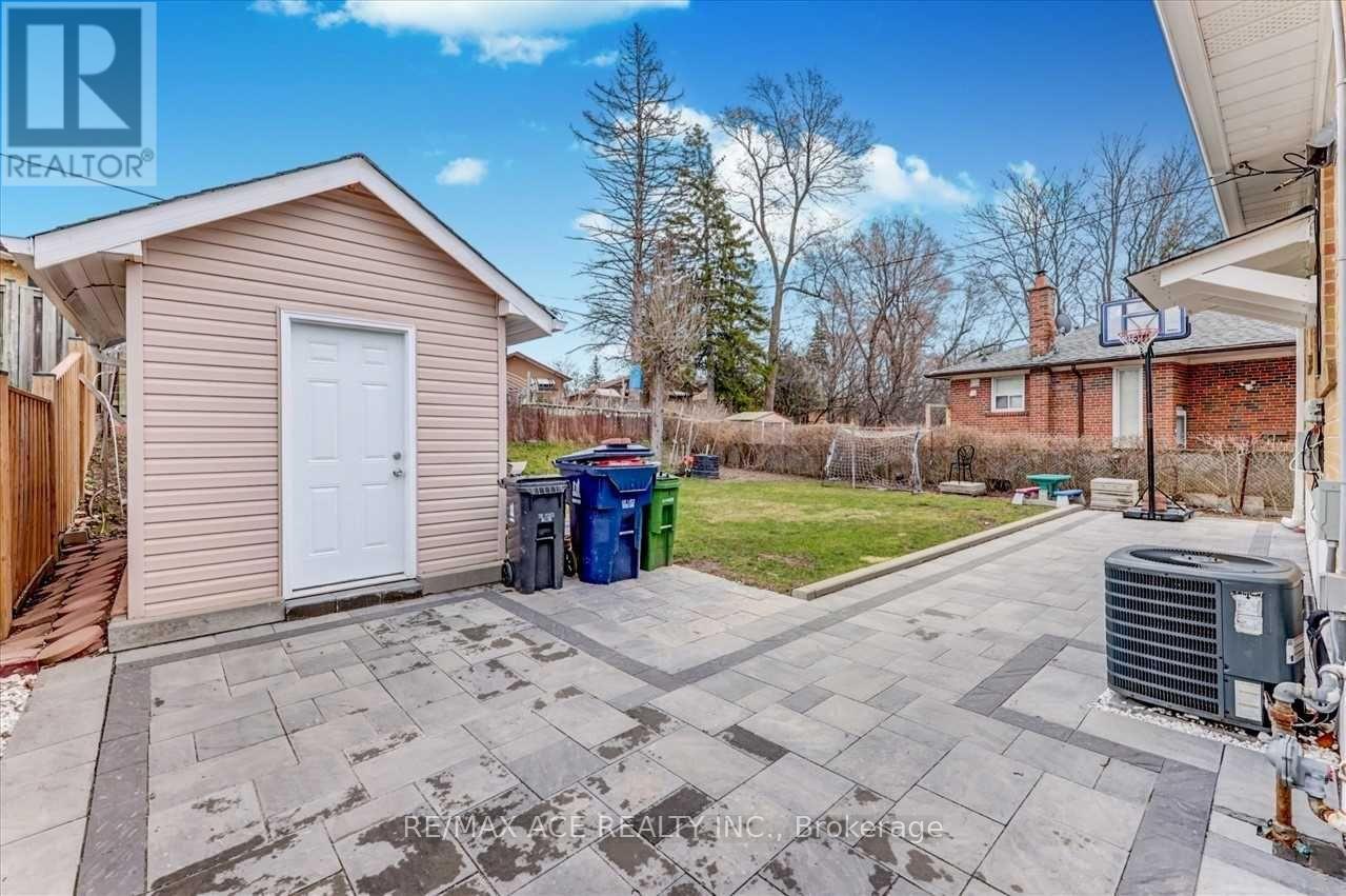 BSMT - 137 JANRAY DRIVE, Toronto (Woburn) — photo 12