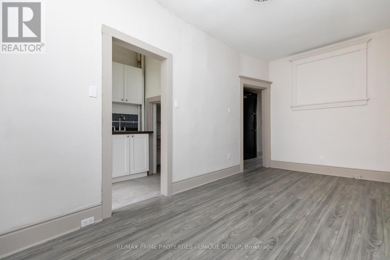 2 - 688 BLOOR STREET W, Toronto (Annex) — photo 8