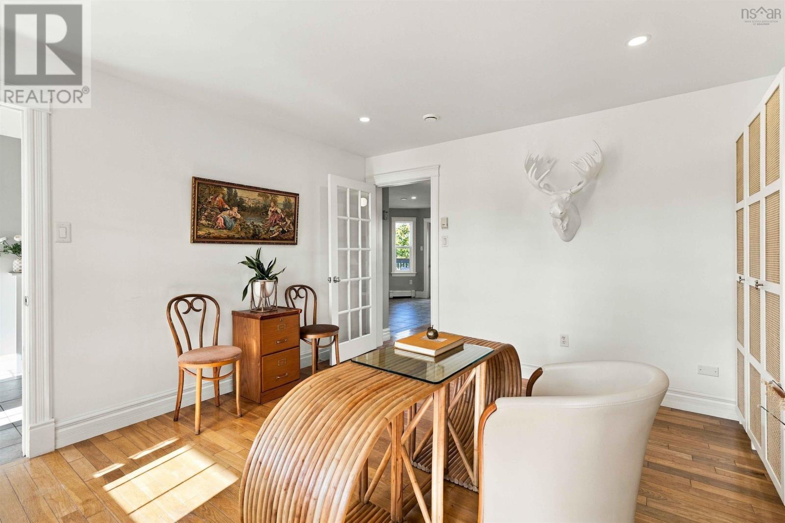 254 Robert Street - 7