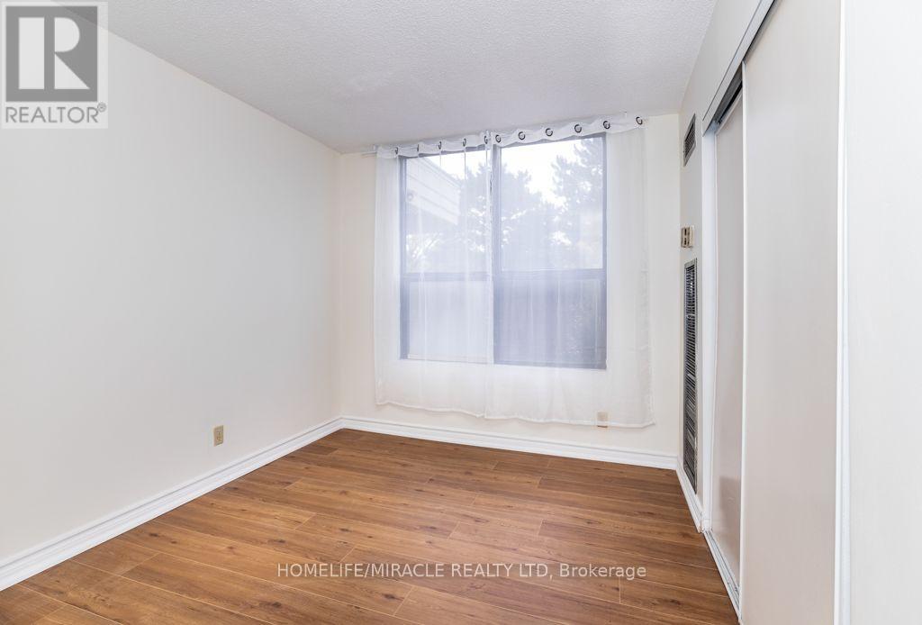 #102 8 SILVER BELL GROVE - 23