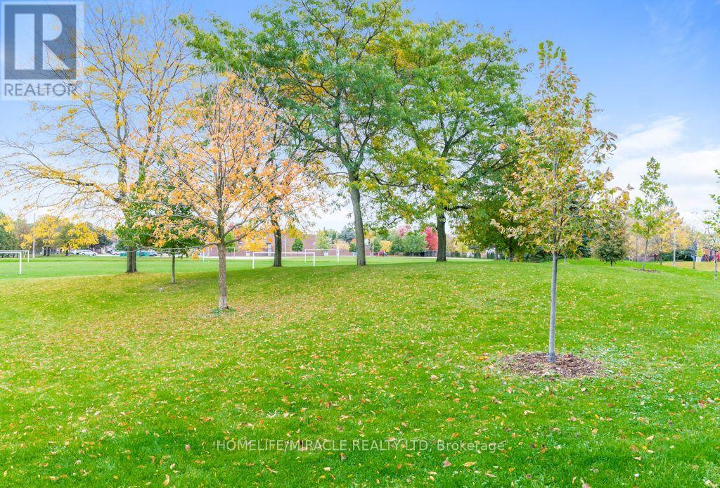 #102 8 SILVER BELL GROVE - 38