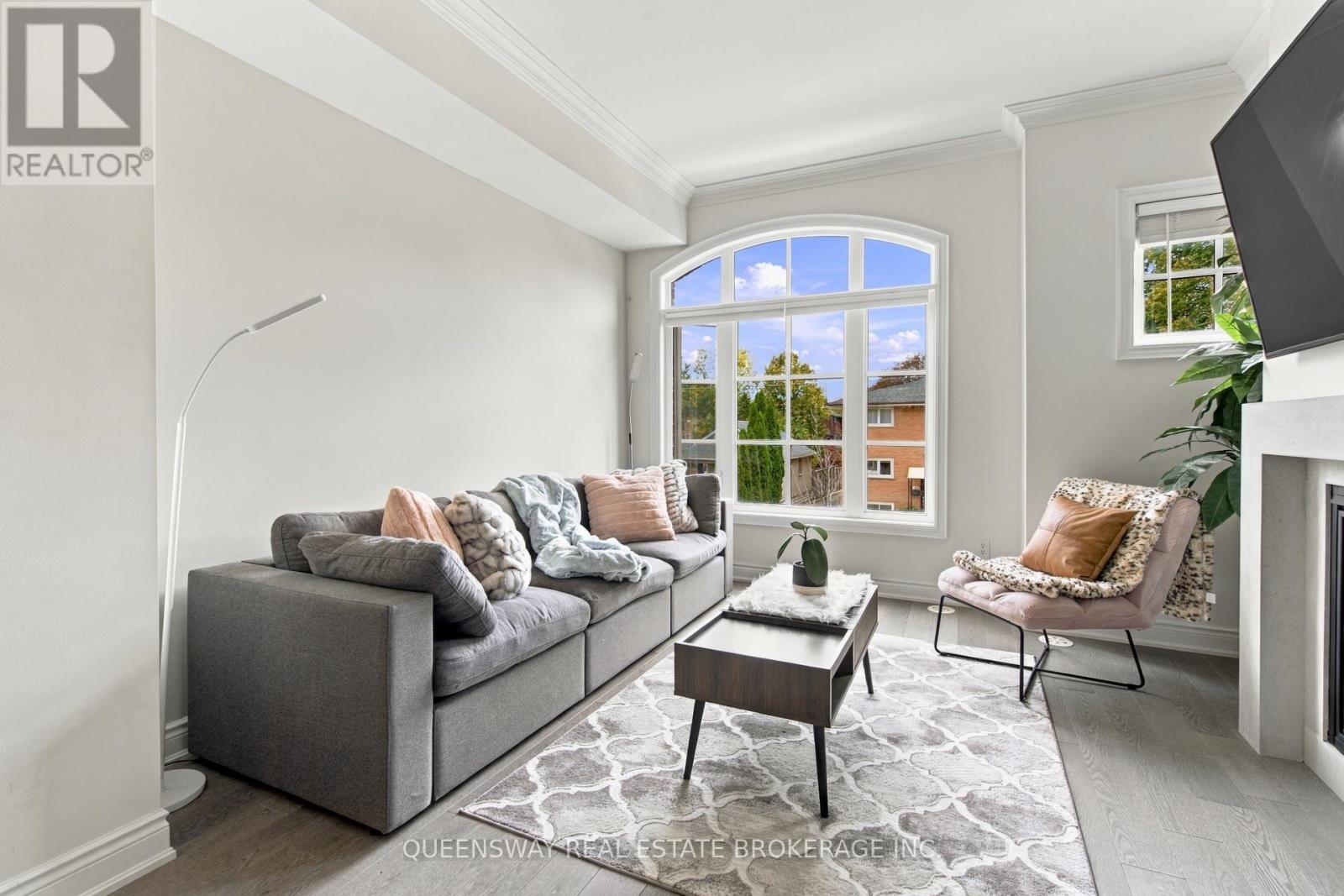 37 Twenty Ninth Street, Toronto, ON photo 11