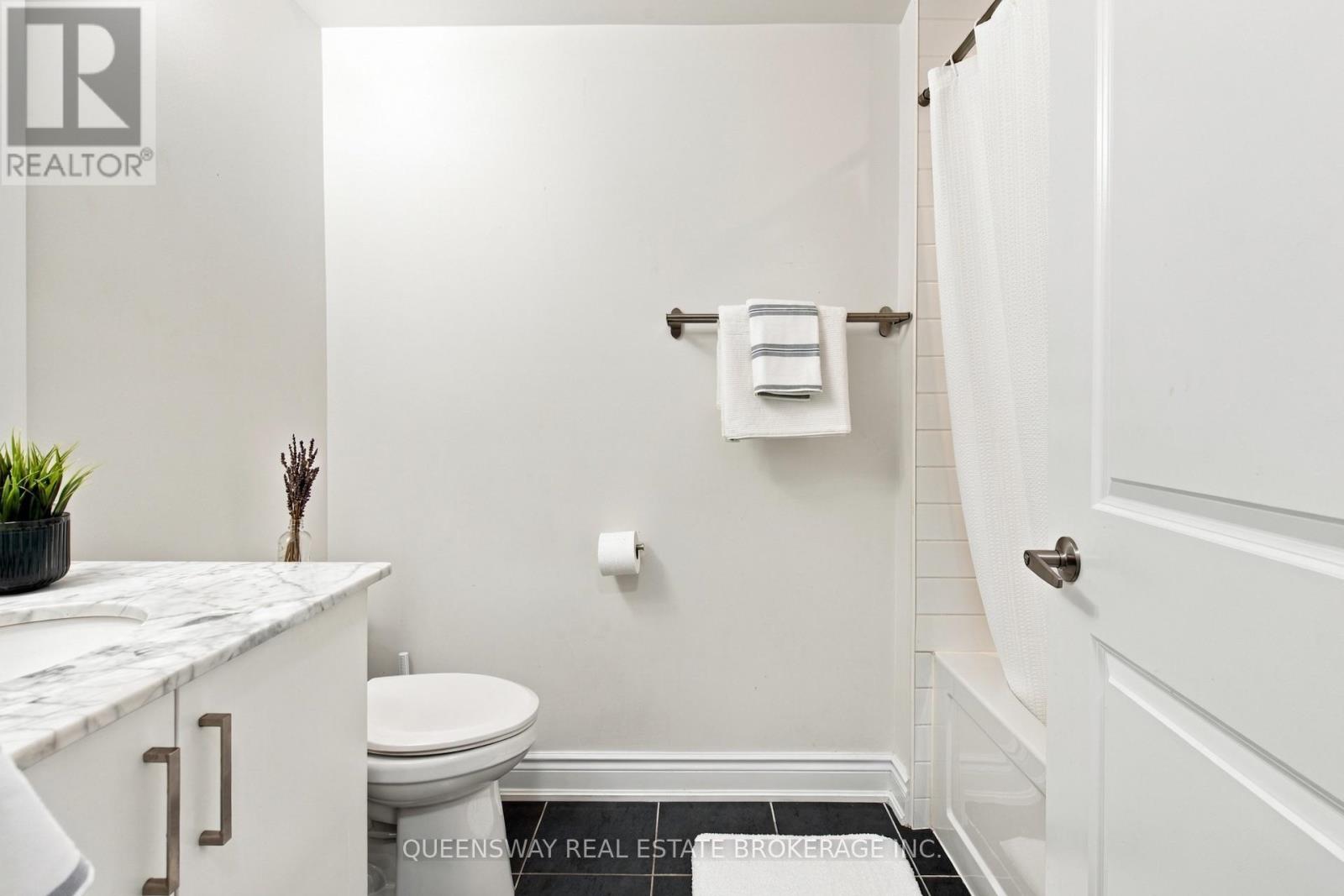 37 Twenty Ninth Street, Toronto, ON photo 19