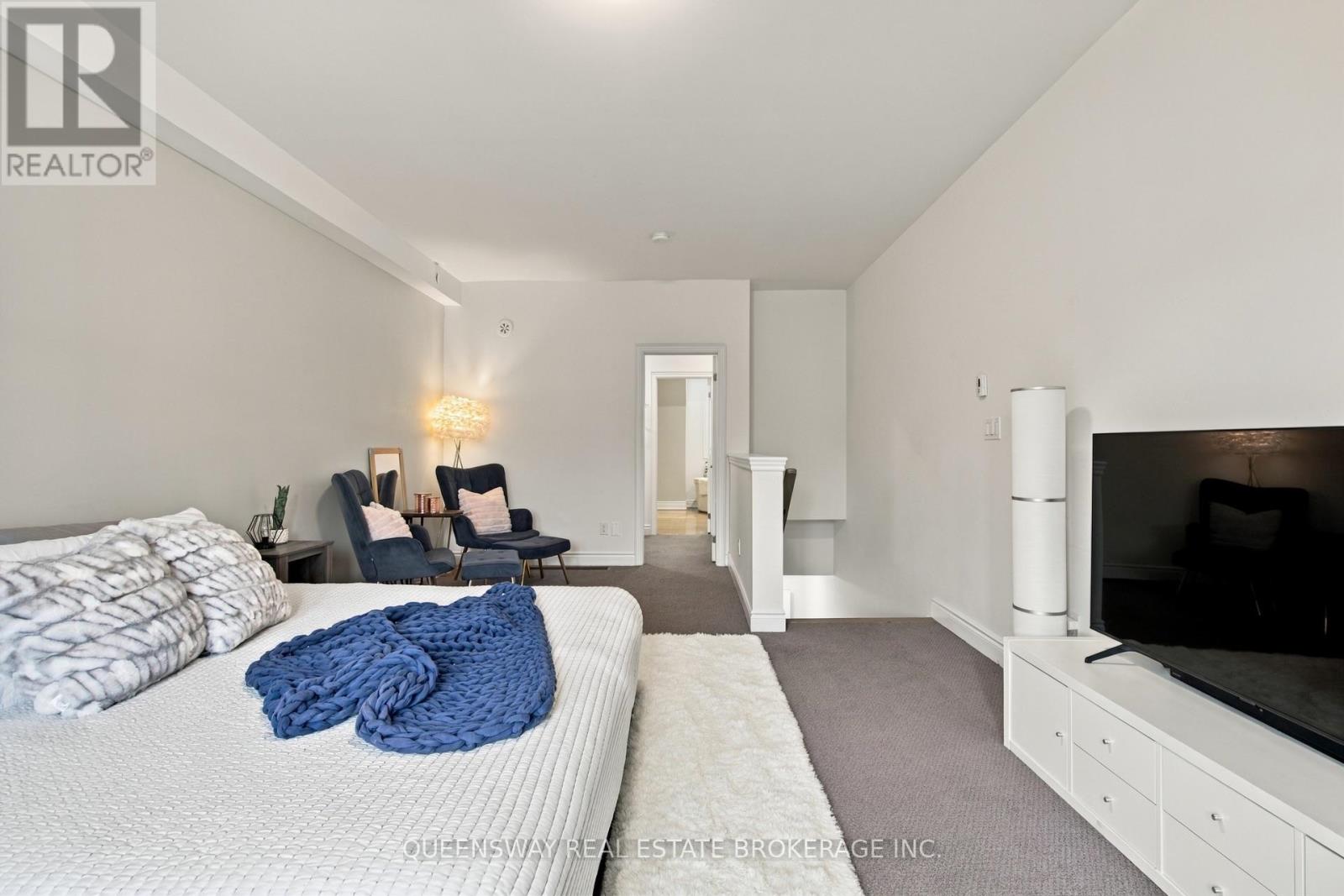 37 Twenty Ninth Street, Toronto, ON photo 21