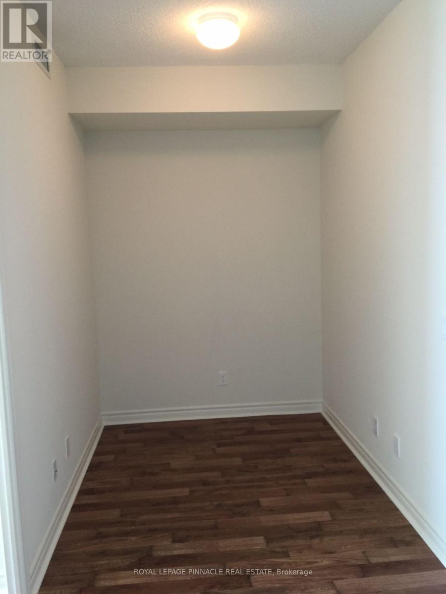 2011 - 339 RATHBURN ROAD W, Mississauga (Creditview) — photo 10