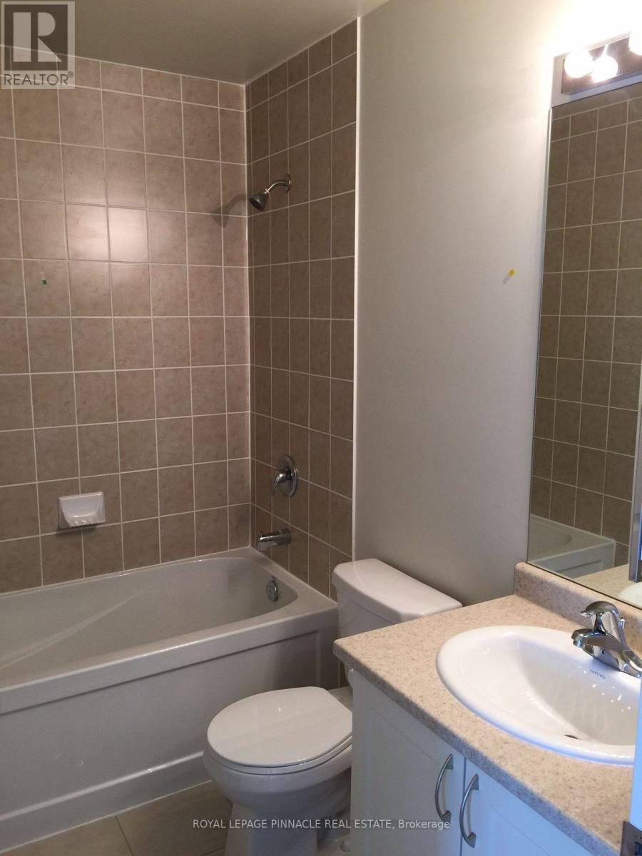 2011 - 339 RATHBURN ROAD W, Mississauga (Creditview) — photo 11