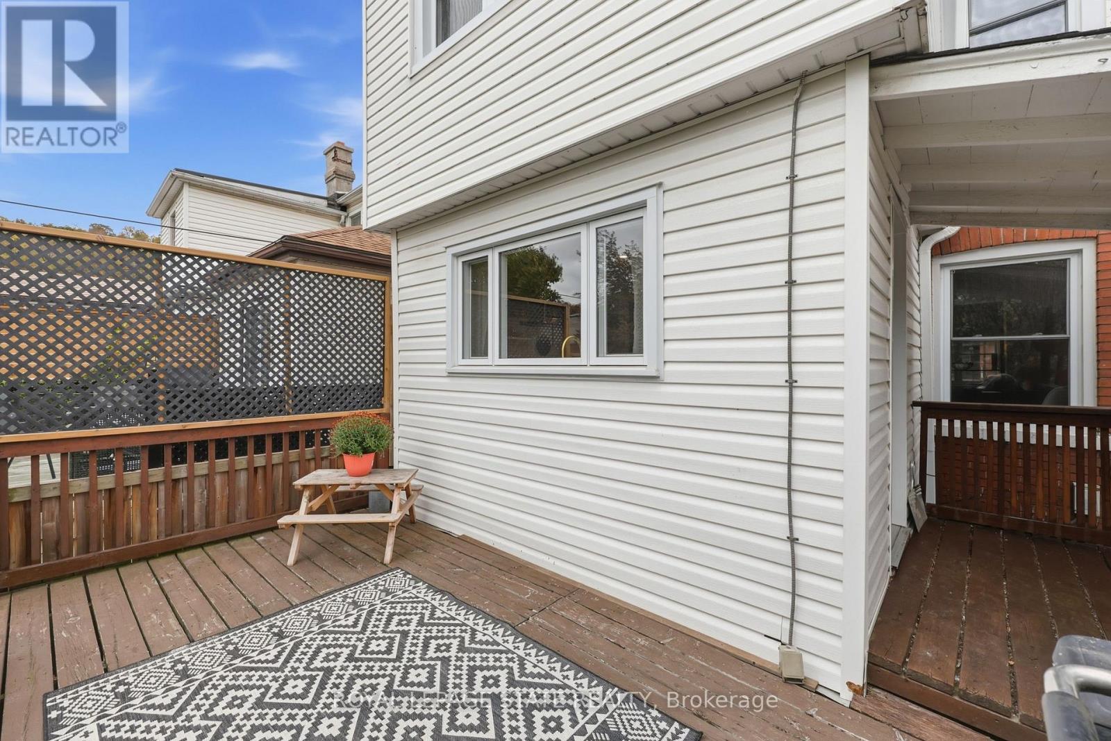 255 OTTAWA STREET S - 31