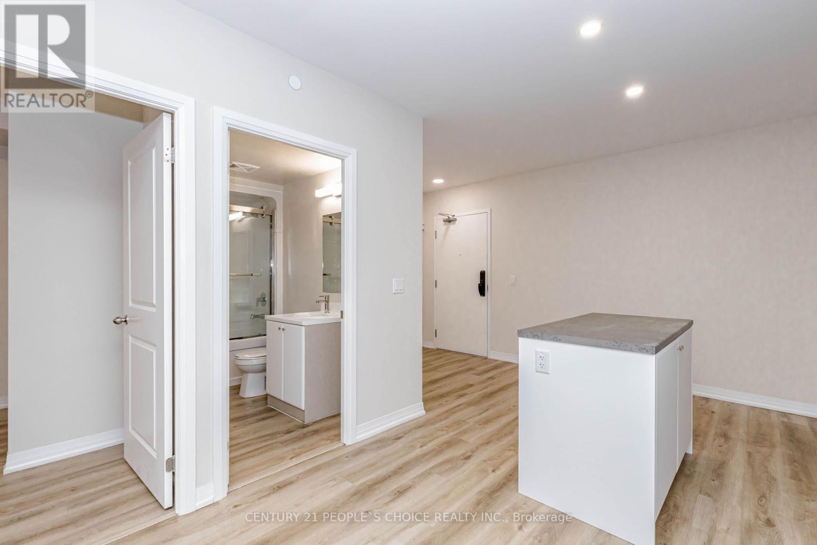 #206 50 HERRICK AVENUE - 20