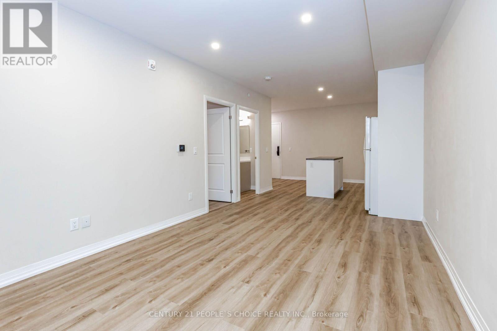 #206 50 HERRICK AVENUE - 28