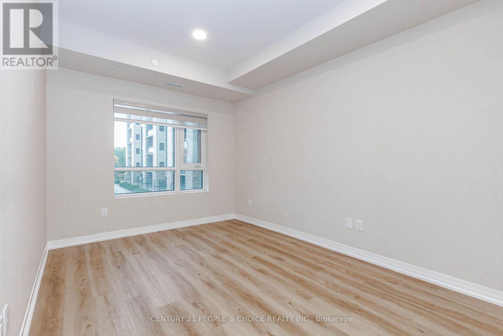 #206 50 HERRICK AVENUE - 31