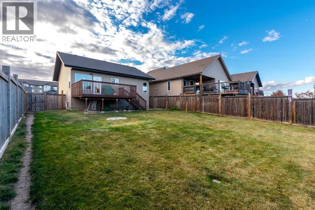 1305 47A Avenue - 40