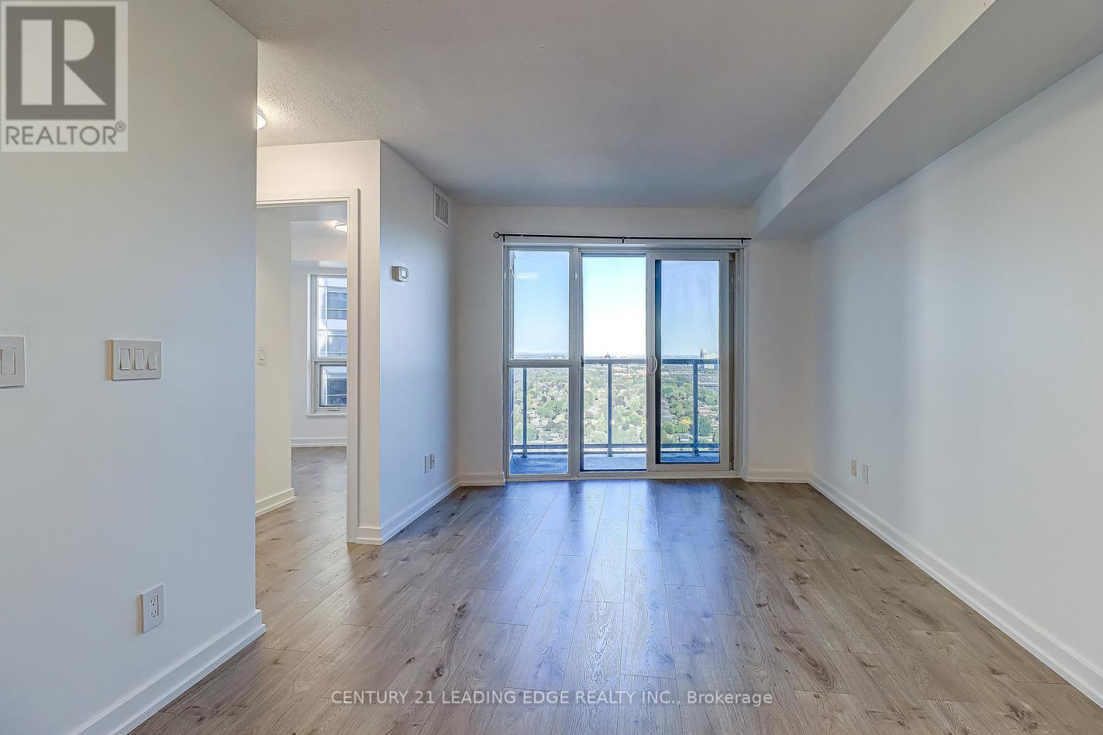 3311- 125 Village Green Square, Toronto, ON photo 14