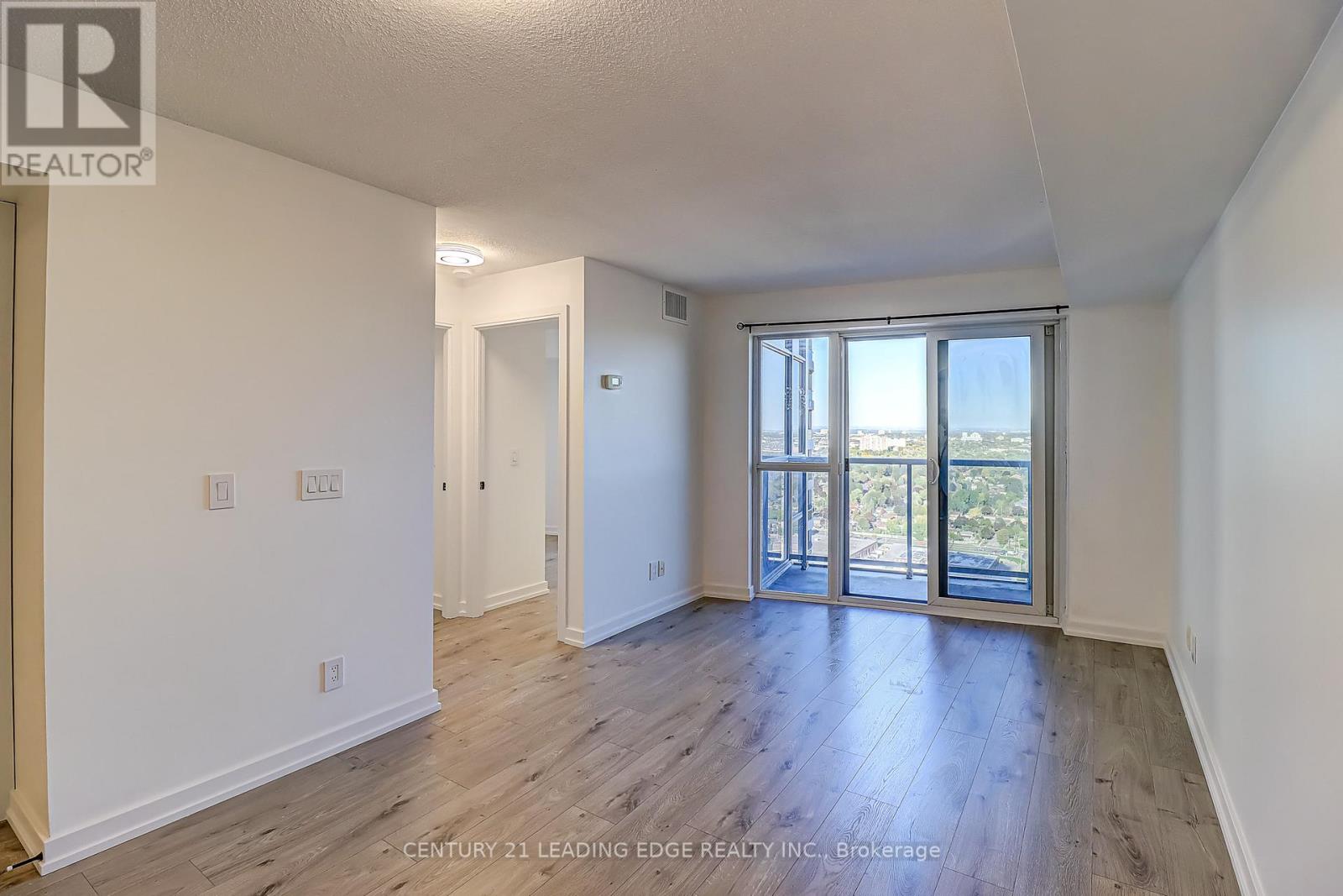 3311- 125 Village Green Square, Toronto, ON photo 17