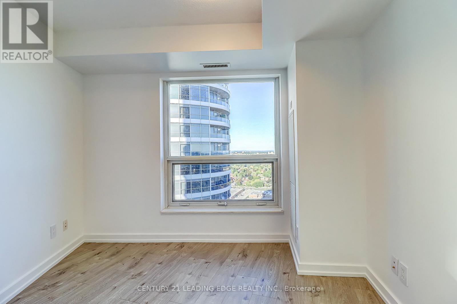3311- 125 Village Green Square, Toronto, ON photo 23