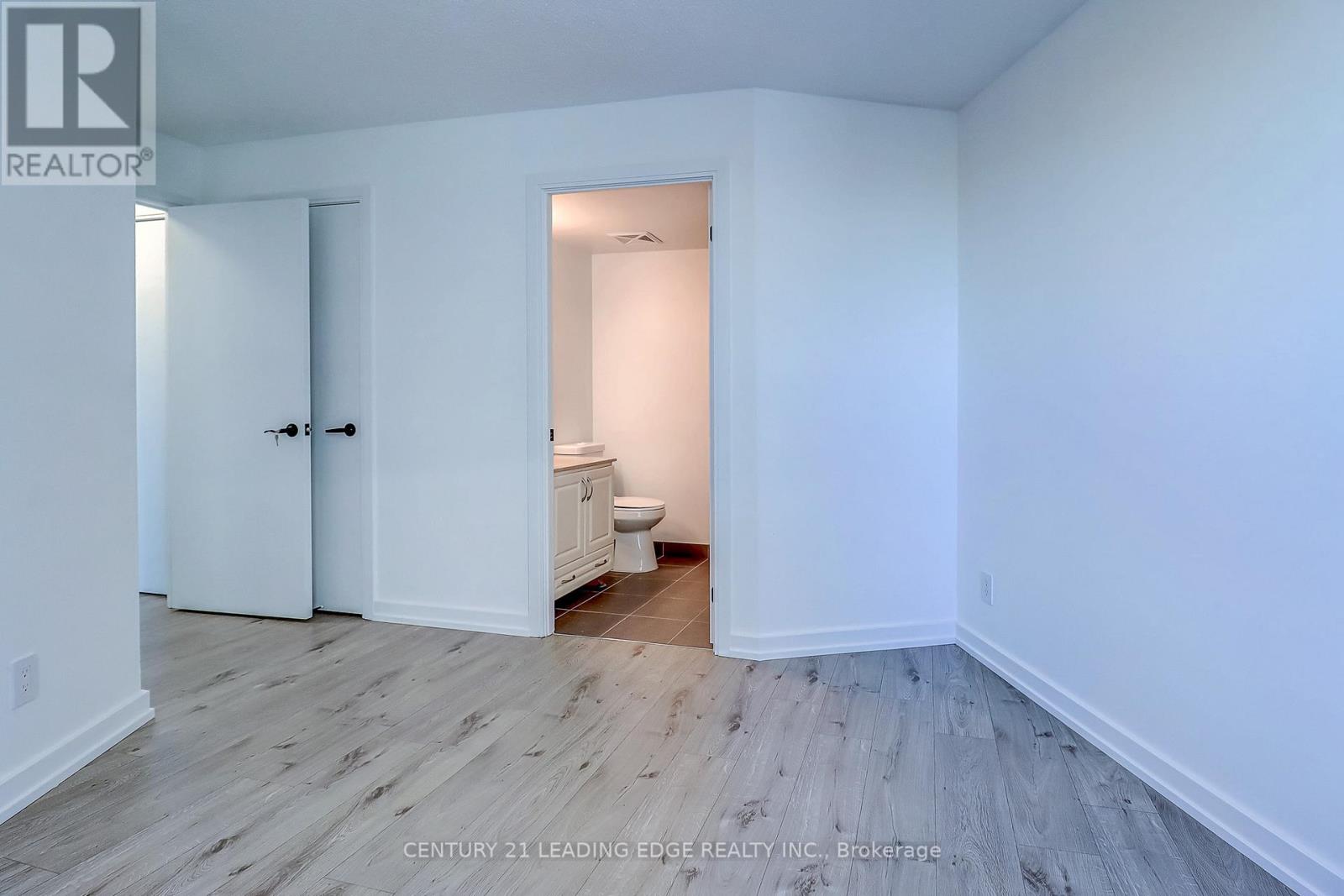 3311- 125 Village Green Square, Toronto, ON photo 27