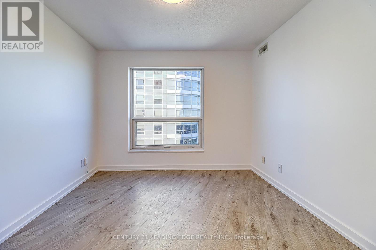 3311- 125 Village Green Square, Toronto, ON photo 28