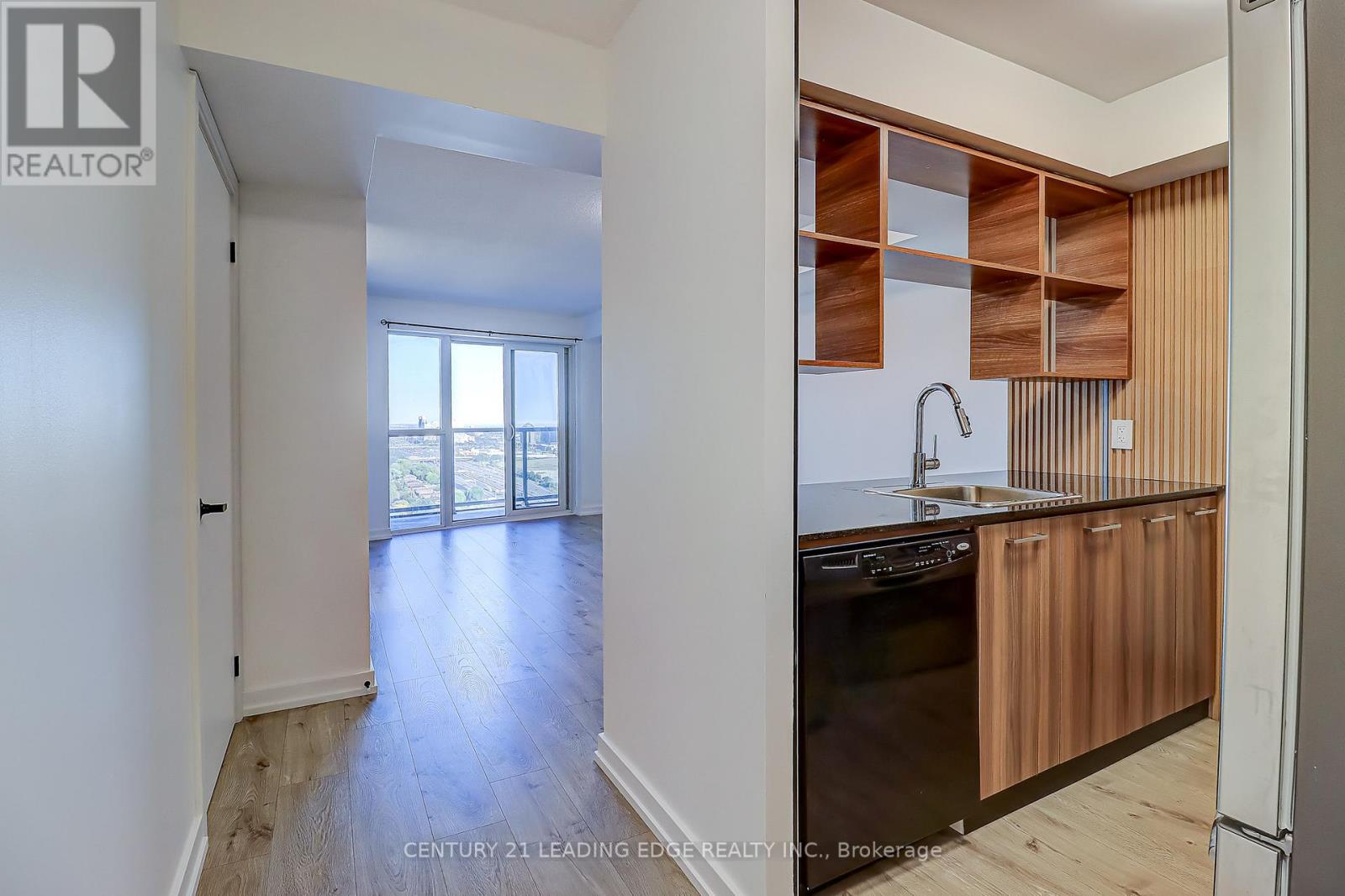 3311- 125 Village Green Square, Toronto, ON photo 6
