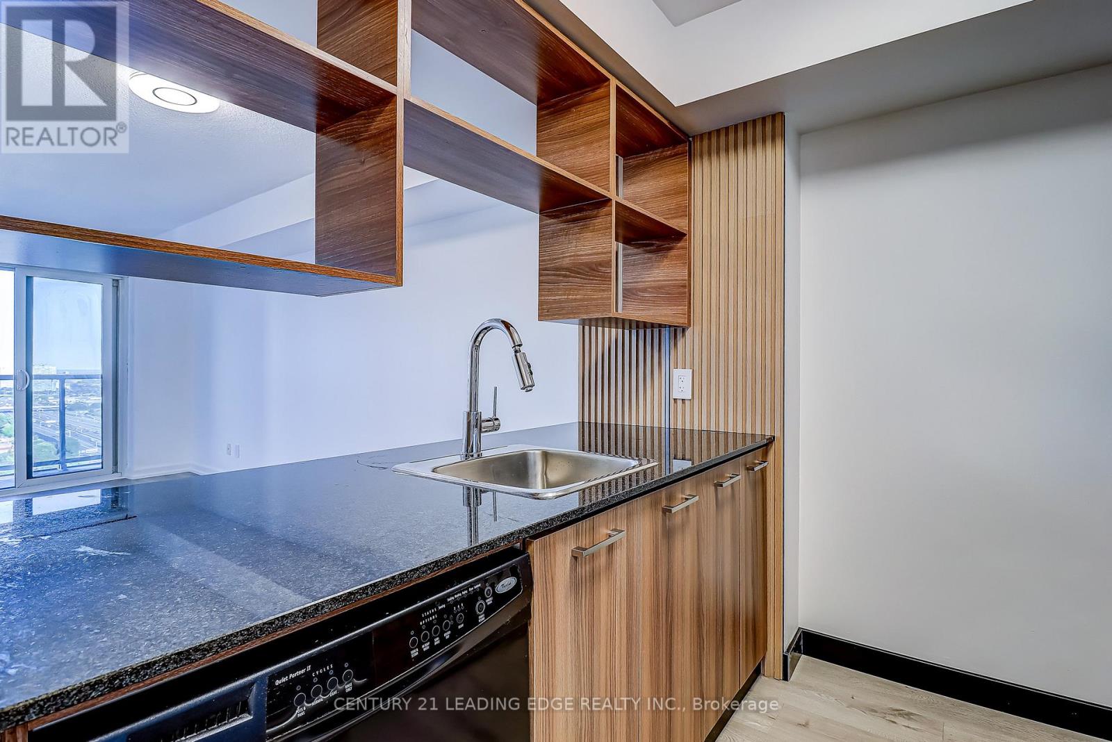 3311- 125 Village Green Square, Toronto, ON photo 9