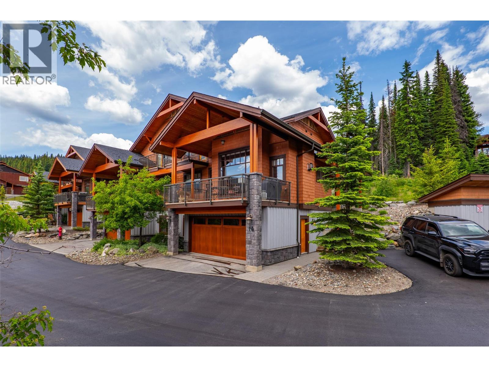 #16 5040 VALLEY Drive - 30