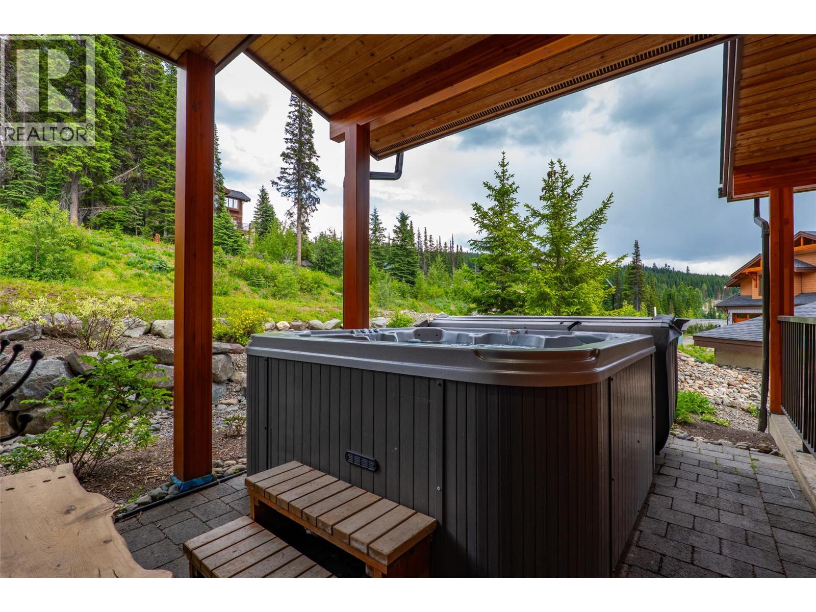 #16 5040 VALLEY Drive - 32