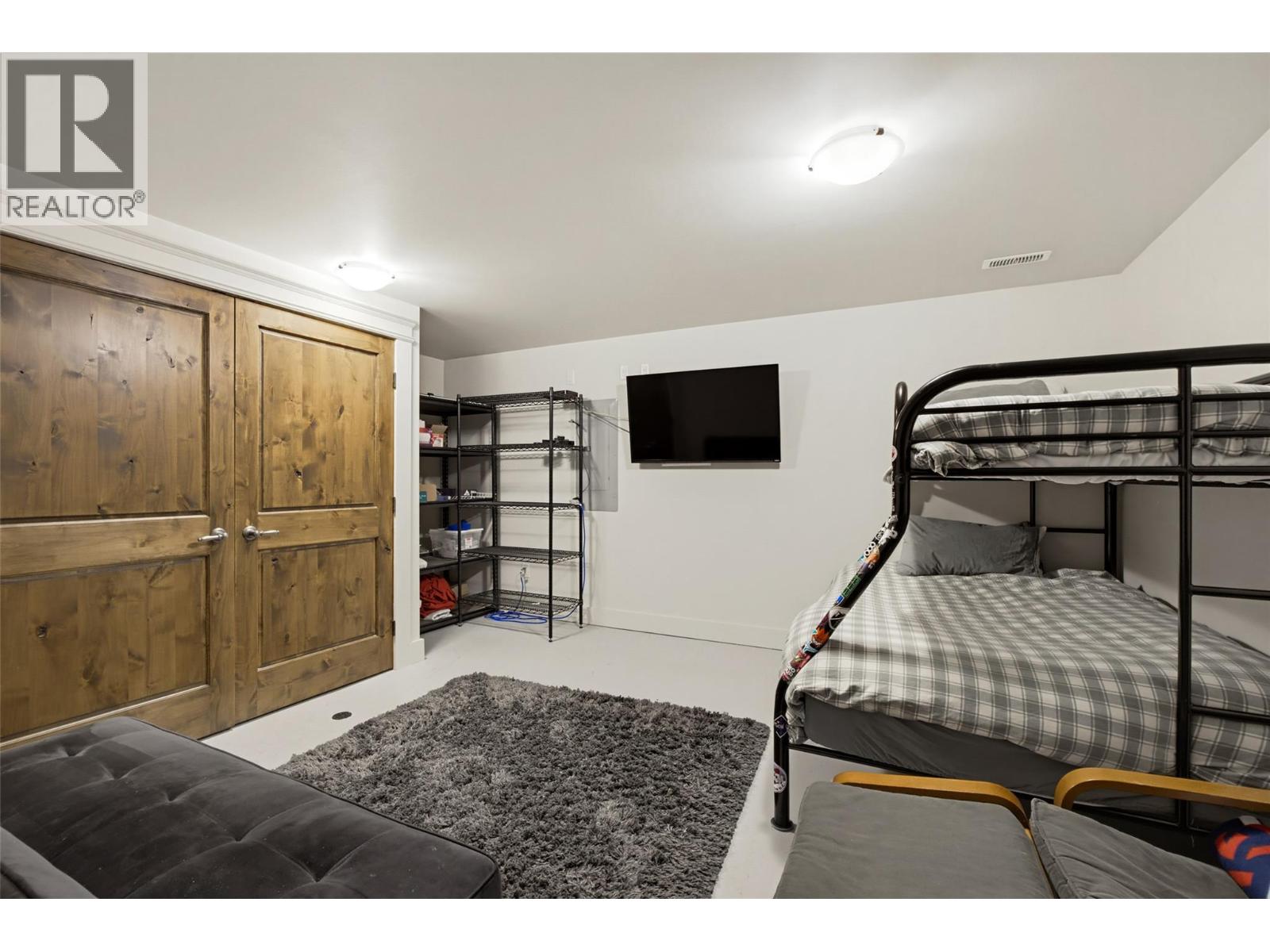 #16 5040 VALLEY Drive - 27