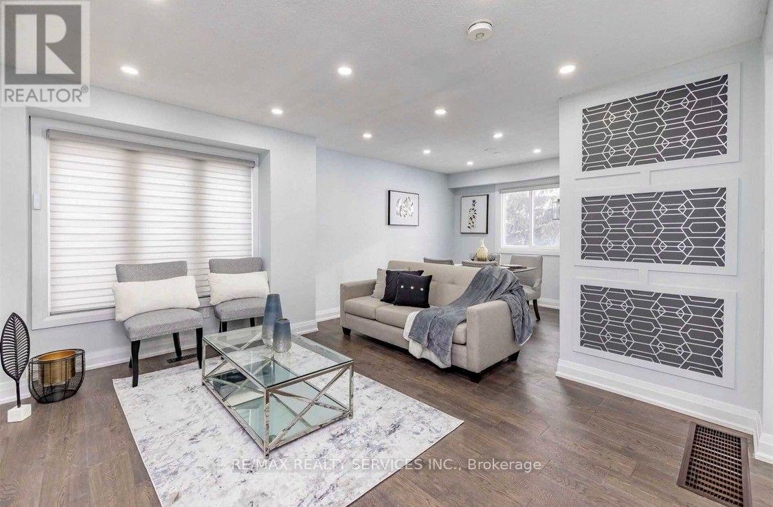 52 ROEHAMPTON CRESCENT, Brampton (Brampton South) — photo 3