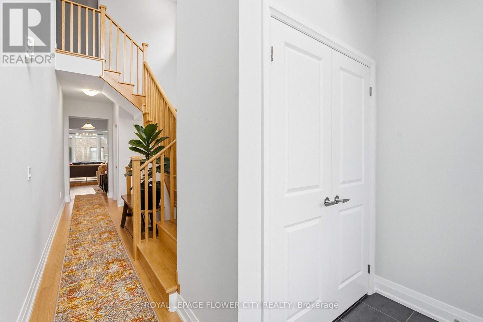 847 Queenston Boulevard, Woodstock, ON photo 6